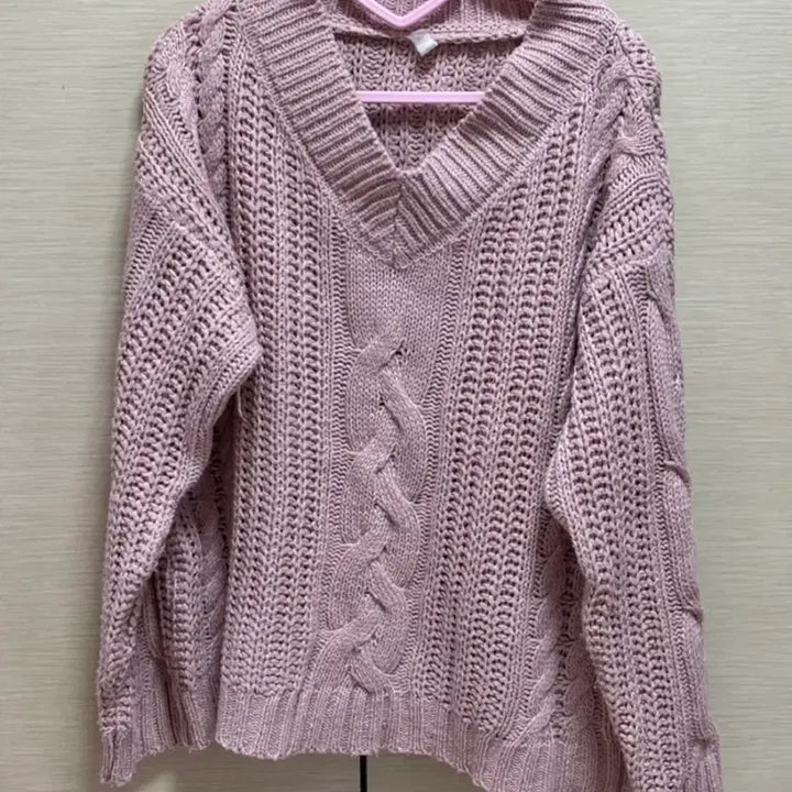 [BUNJANG] V-Neck Cable Knit Sweater / 브이넥 꽈배기 니트 연베이지 / 핑크