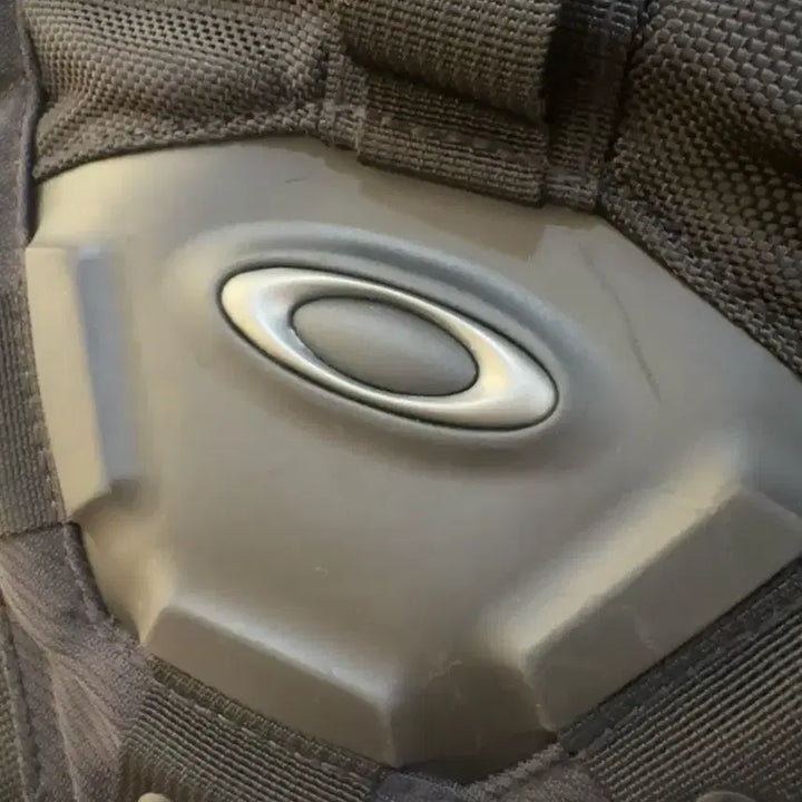 [BUNJANG] Oakley Icon 3.0 Technical Backpack Black / 오클리 아이콘 3.0 테크니컬 백팩 블랙