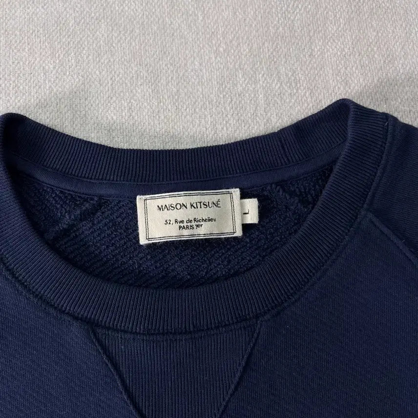 [BUNJANG] Maison Kitsune Fox Patch Navy Sweatshirt / 100 메종키츠네 폭스패치 네이비 맨투맨