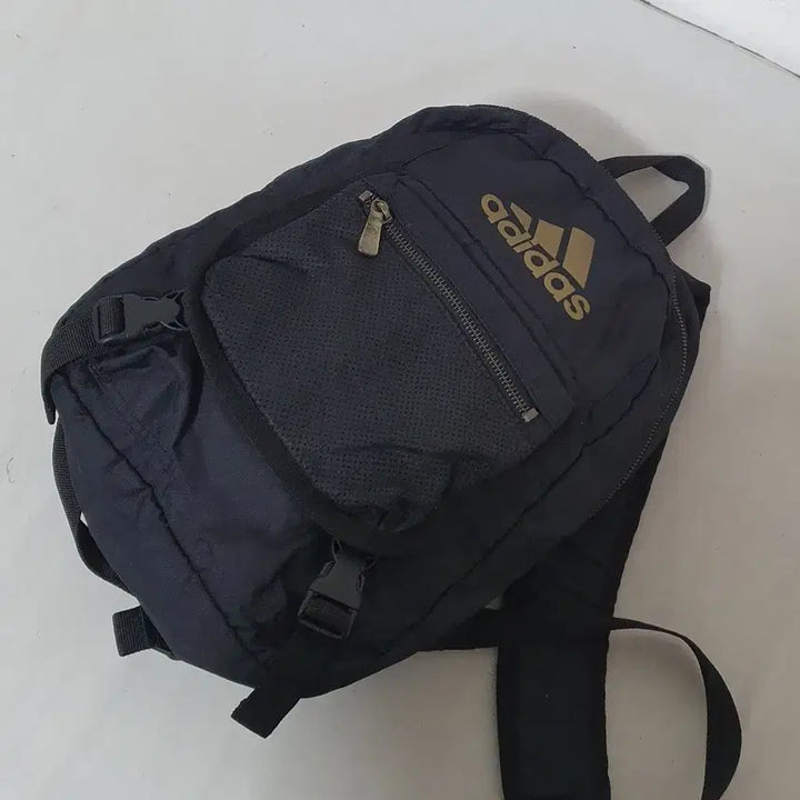 [BUNJANG] Adidas Black Mini Backpack / No.26012804 아디다스 블랙 미니백팩 가방