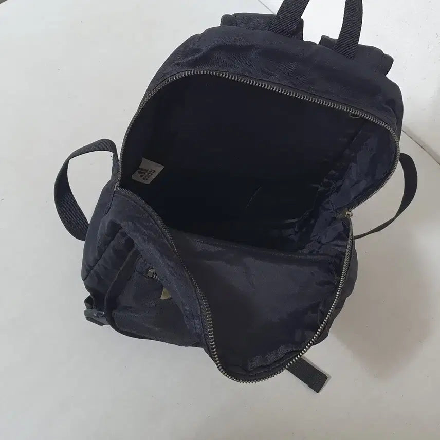 [BUNJANG] Adidas Black Mini Backpack / No.26012804 아디다스 블랙 미니백팩 가방