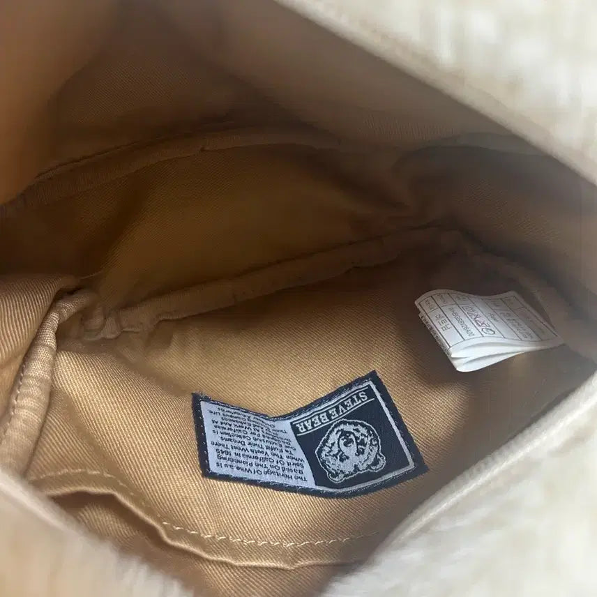 [BUNJANG] Who.A.U Steve Bear Fur Crossbody Bag Ivory / 후아유 스티브베어 퍼 크로스백 아이보리