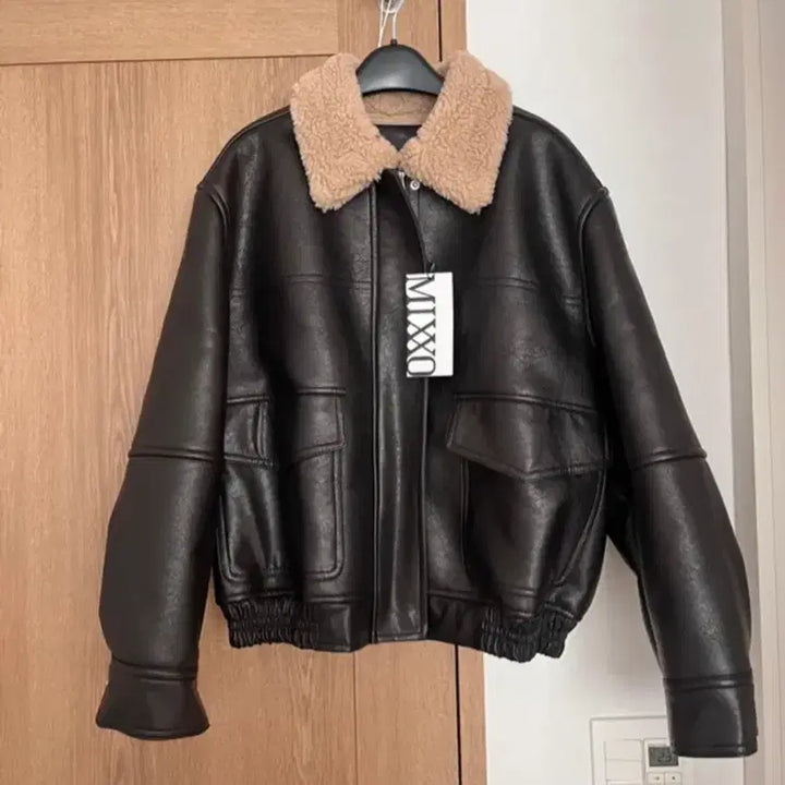 [BUNJANG] MIXXO Black Musatang Jacket S / (새상품, 택o) MIXXO 미쏘 블랙 무스탕 자켓 S