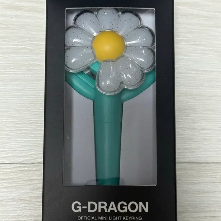 [BUNJANG] G-DRAGON Official Lightstick Keyring / G-DRAGON 미니 응원봉 키링 공식 굿즈