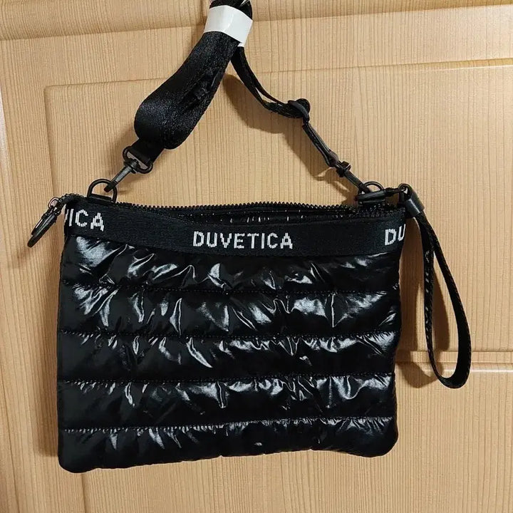 [BUNJANG] Duvetica Padded Clutch / 듀티베카 패딩 클러치