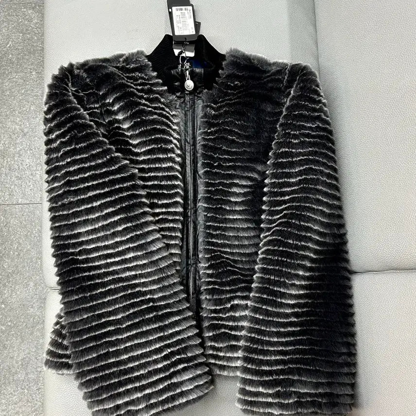 [BUNJANG] Armani Women's Fur Jacket / 아르마니 여성 퍼 자켓(16세/성인44가능)