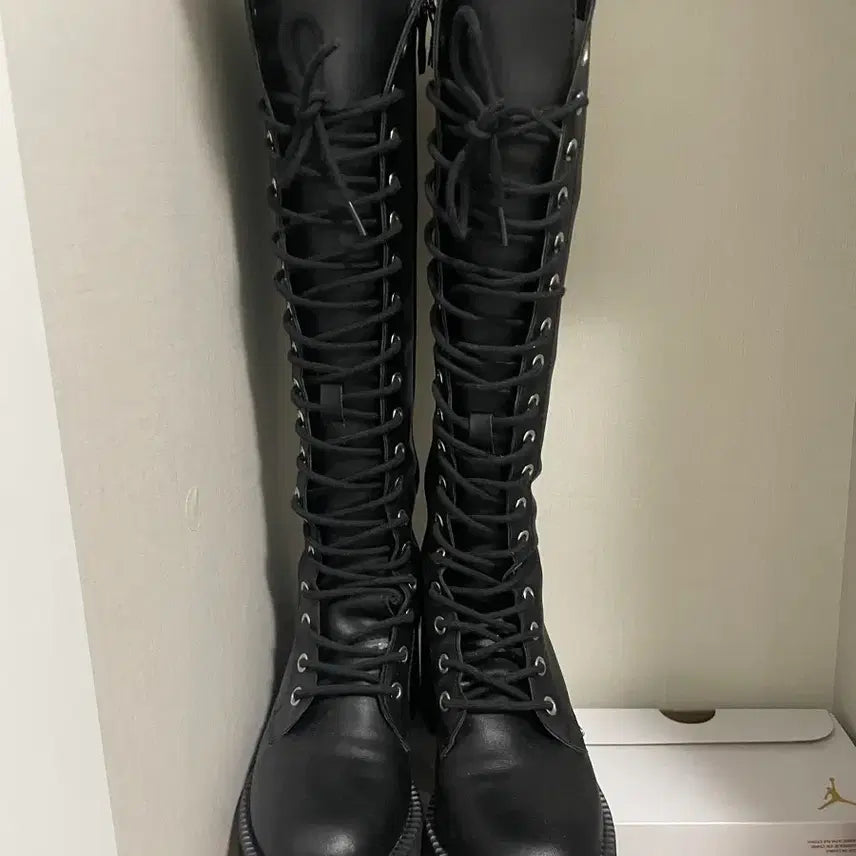 [SOLD OUT] 블랙 롱 레이스업 부츠