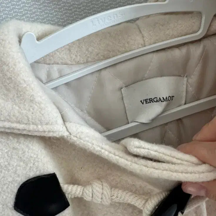 [BUNJANG] VERGAMOT Ivory Hooded Duffle Coat / 베르가못 후드 더플 코트 아이보리