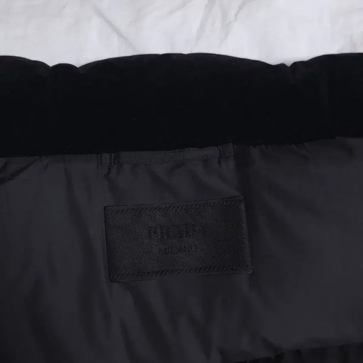 [BUNJANG] Prada Velvet Padded Jacket / [L] 프라다 벨벳 패딩 블랙(SGC407)