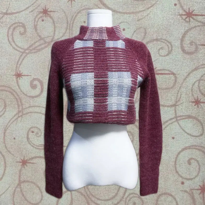 [BUNJANG] Lily Brown Red Velvet Crop Knit Top / Lily Brown 히메갸루 오네갸루 레드벨벳 솜사탕 크롭 니트