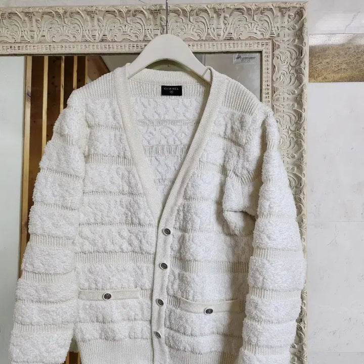 [BUNJANG] Chanel White Knit Cardigan / 샤넬 화이트 니트 가디건