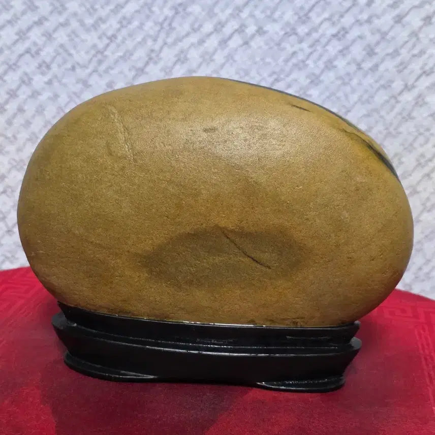 [BUNJANG] Unidentified Object: Natural Stone with Flag Motif / 중국 사천황석 / 삼족깃발 문양석