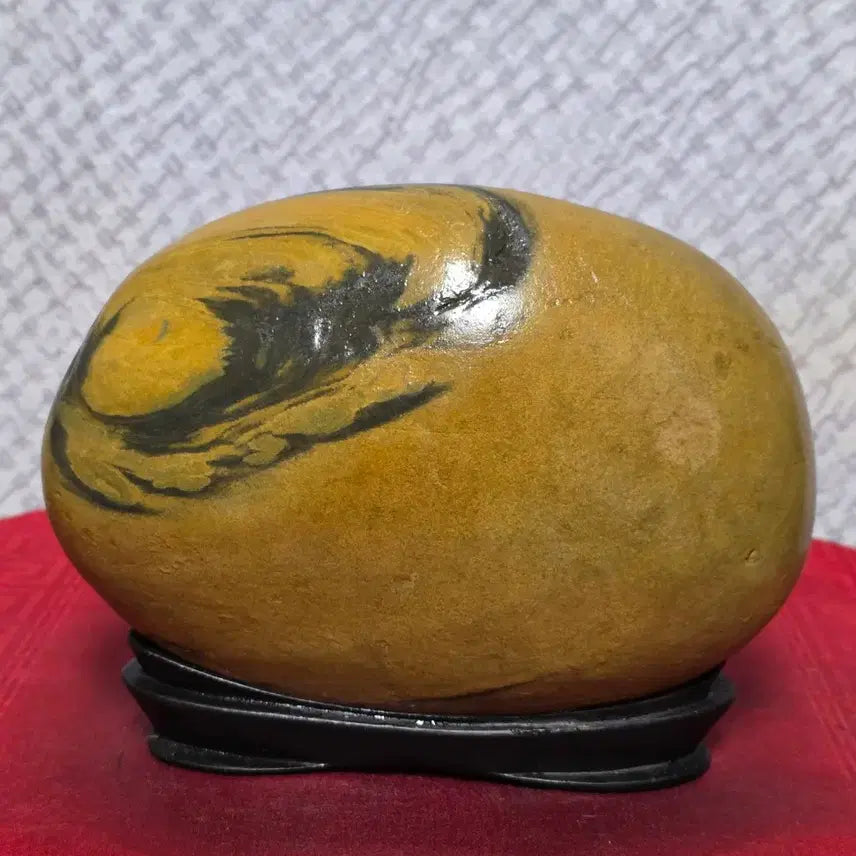 [BUNJANG] Unidentified Object: Natural Stone with Flag Motif / 중국 사천황석 / 삼족깃발 문양석