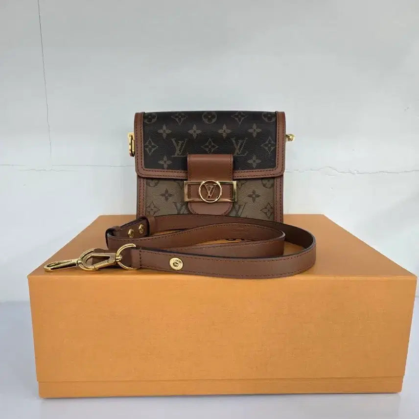 [BUNJANG] Louis Vuitton Mini Dauphine Monogram Handbag / 루이비통 가방 미니 도핀 모노그램 풀구성