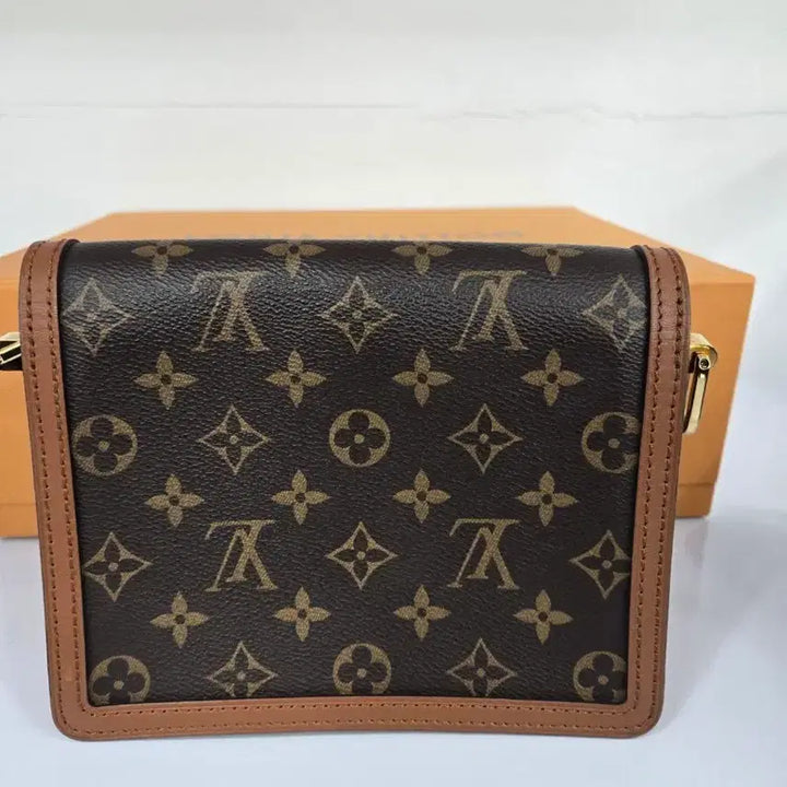 [BUNJANG] Louis Vuitton Mini Dauphine Monogram Handbag / 루이비통 가방 미니 도핀 모노그램 풀구성