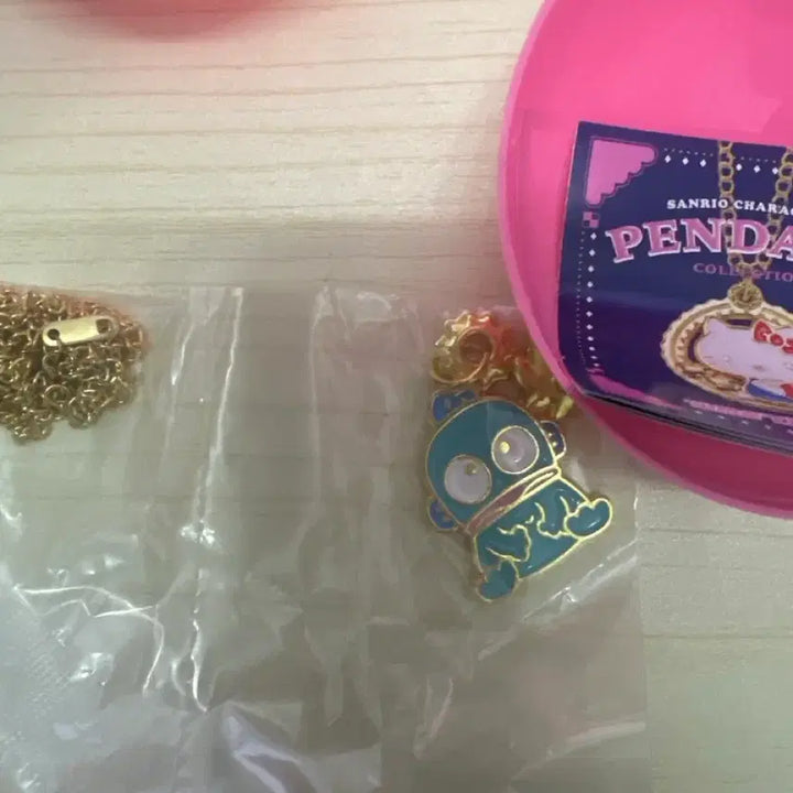 [BUNJANG] Sanrio Hangyodon Pendant Necklace / 산리오 한교동 팬던트목걸이 가챠 판매
