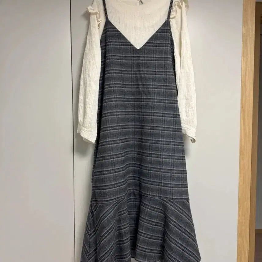 [BUNJANG] Designer Mermaid Line Sleeveless Dress / 미사용 디자이너 브랜드 머메이드 라인 나시 원피스 667788 정