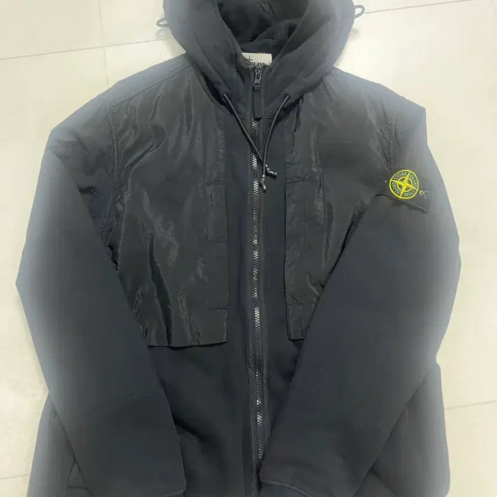 [SOLD OUT] 스톤아일랜드 네이비 m