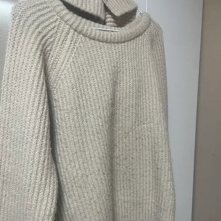 [BUNJANG] Bae173 Baraclav Hood Knit / 에이블리바라클라바 후드니트