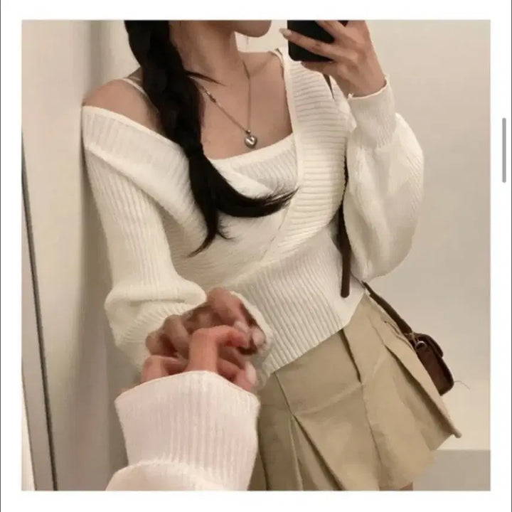 [BUNJANG] Avely Off-Shoulder Ribbed Knit Ivory Top / (새상품) 에이블리 오프숄더 골지 랩 니트 아이보리