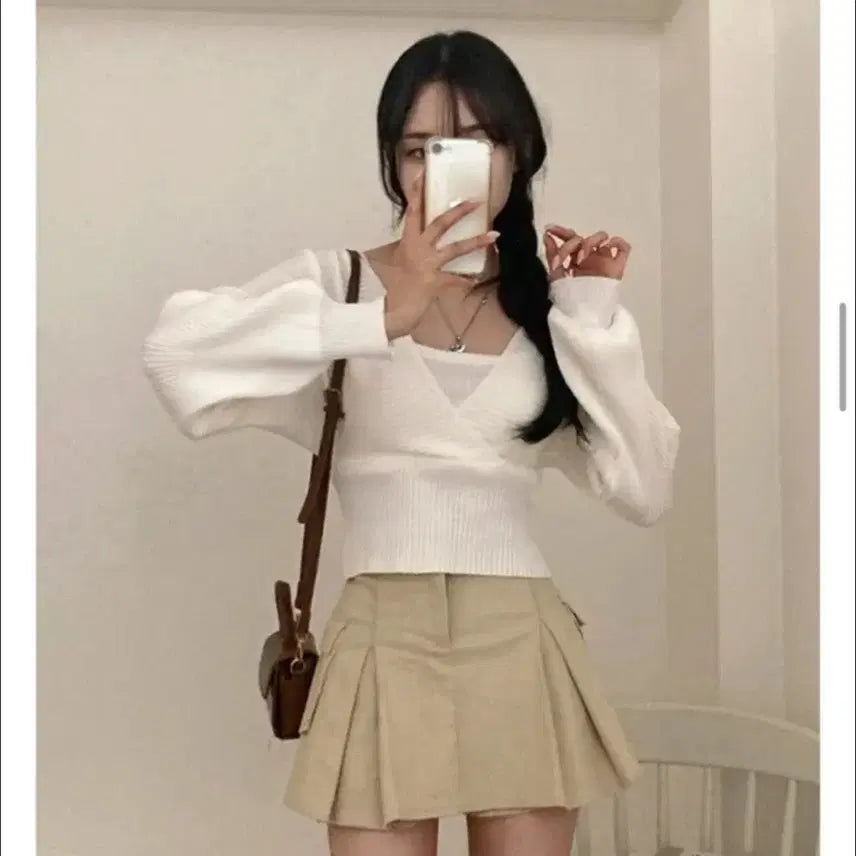 [BUNJANG] Avely Off-Shoulder Ribbed Knit Ivory Top / (새상품) 에이블리 오프숄더 골지 랩 니트 아이보리