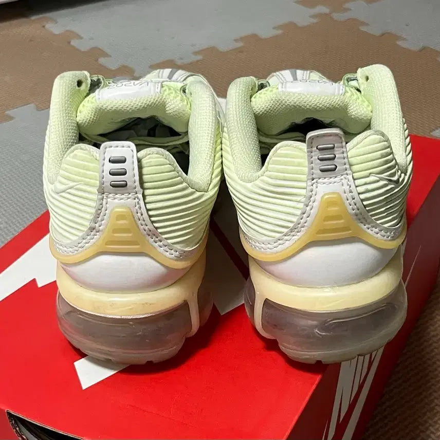 [BUNJANG] Nike Air VaporMax 360 Sneakers (230) / 나이키 베이퍼맥스 360 신발 스니커즈 230