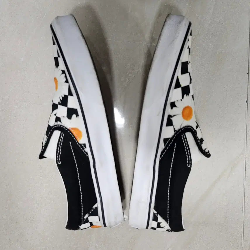 [BUNJANG] Vans Slip-On Checkerboard Daisy Sneakers / 반스 슬립온 바둑판 데이지 남녀공용 스니커즈 VN0A5JMHB0B