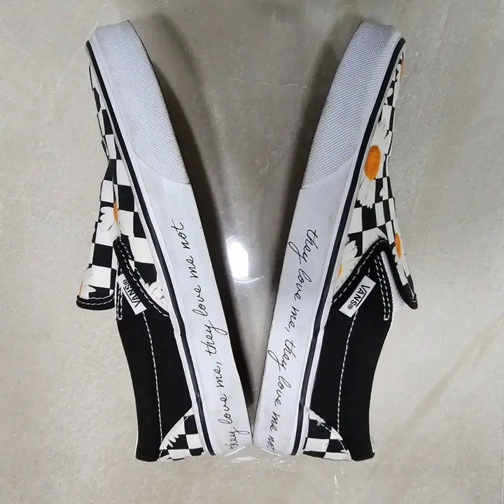[BUNJANG] Vans Slip-On Checkerboard Daisy Sneakers / 반스 슬립온 바둑판 데이지 남녀공용 스니커즈 VN0A5JMHB0B