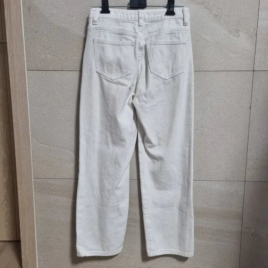 [SOLD OUT] 세미와이드 흰색 바지 26 사이즈