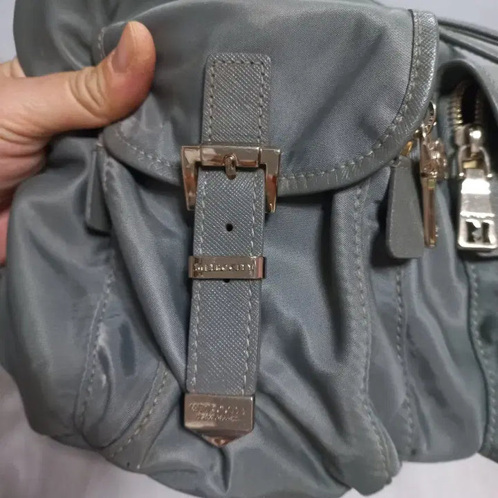 [BUNJANG] Metrocity Fabric Lightweight Backpack - Light Khaki / (미사용)메트로시티 패브릭 경량 백팩. 라이트 카키