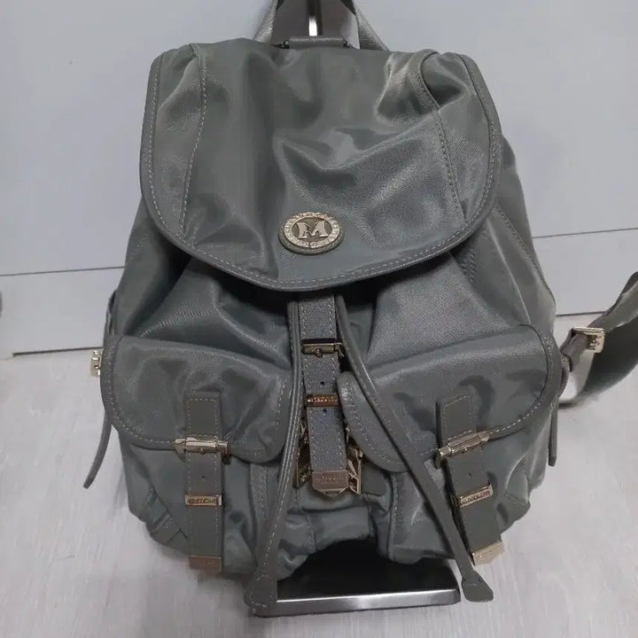 [BUNJANG] Metrocity Fabric Lightweight Backpack - Light Khaki / (미사용)메트로시티 패브릭 경량 백팩. 라이트 카키