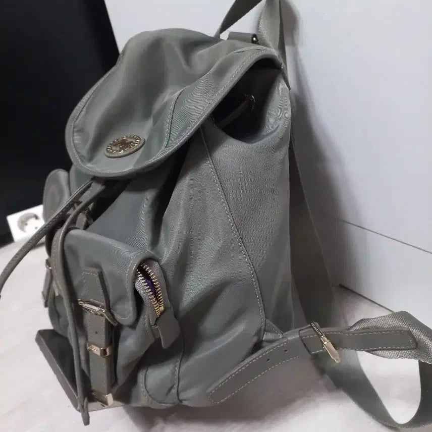 [BUNJANG] Metrocity Fabric Lightweight Backpack - Light Khaki / (미사용)메트로시티 패브릭 경량 백팩. 라이트 카키