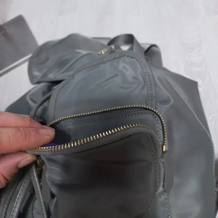 [BUNJANG] Metrocity Fabric Lightweight Backpack - Light Khaki / (미사용)메트로시티 패브릭 경량 백팩. 라이트 카키