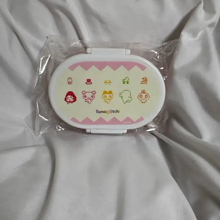 [BUNJANG] Tamagotchi Case / 다마고치 스티커 보관함 수납함 케이스 마메치 러블리치 구치파치 주댕치