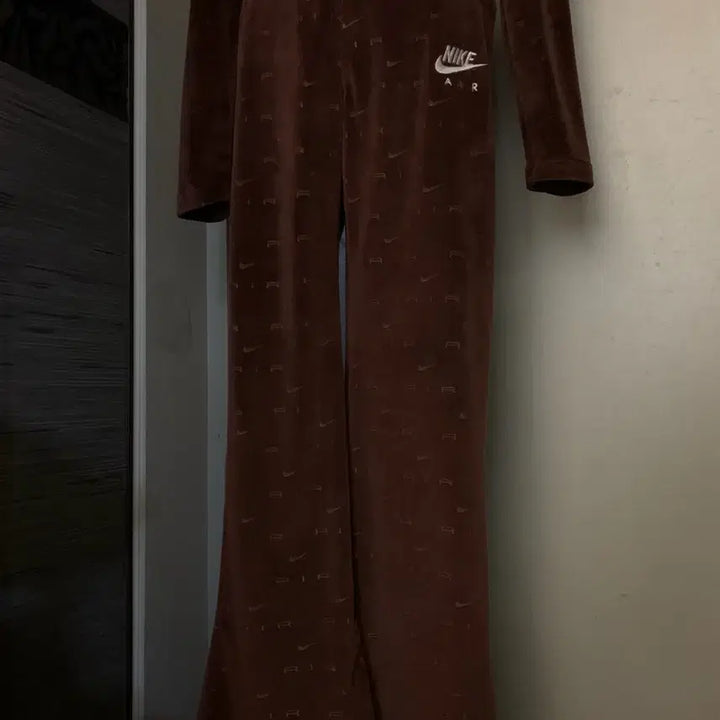 [BUNJANG] Nike Velvet Tracksuit Set / 나이키 벨벳 셋업