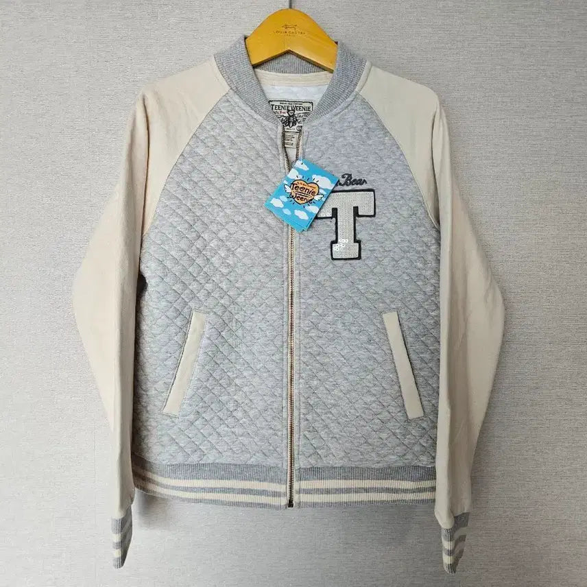 [BUNJANG] Tini Wini Quilted Embroidered Stadium Jacket / 티니위니 퀼팅 자수 아구점퍼 스타디움 자켓 여성 90사이즈 (새제품)