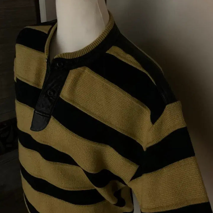 [BUNJANG] Adidas Stripe Leather Knit Sweater / 아디다스 스트라이프 가죽 니트