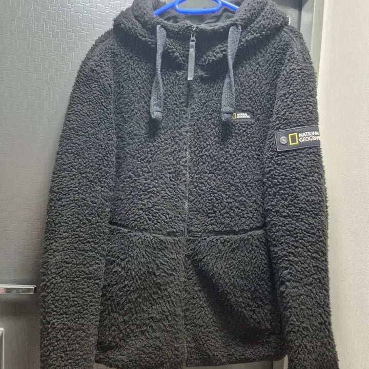 [BUNJANG] National Geographic Fleece Hoodie Black / 내셔널지오그래픽 후리스 후드집업 블랙