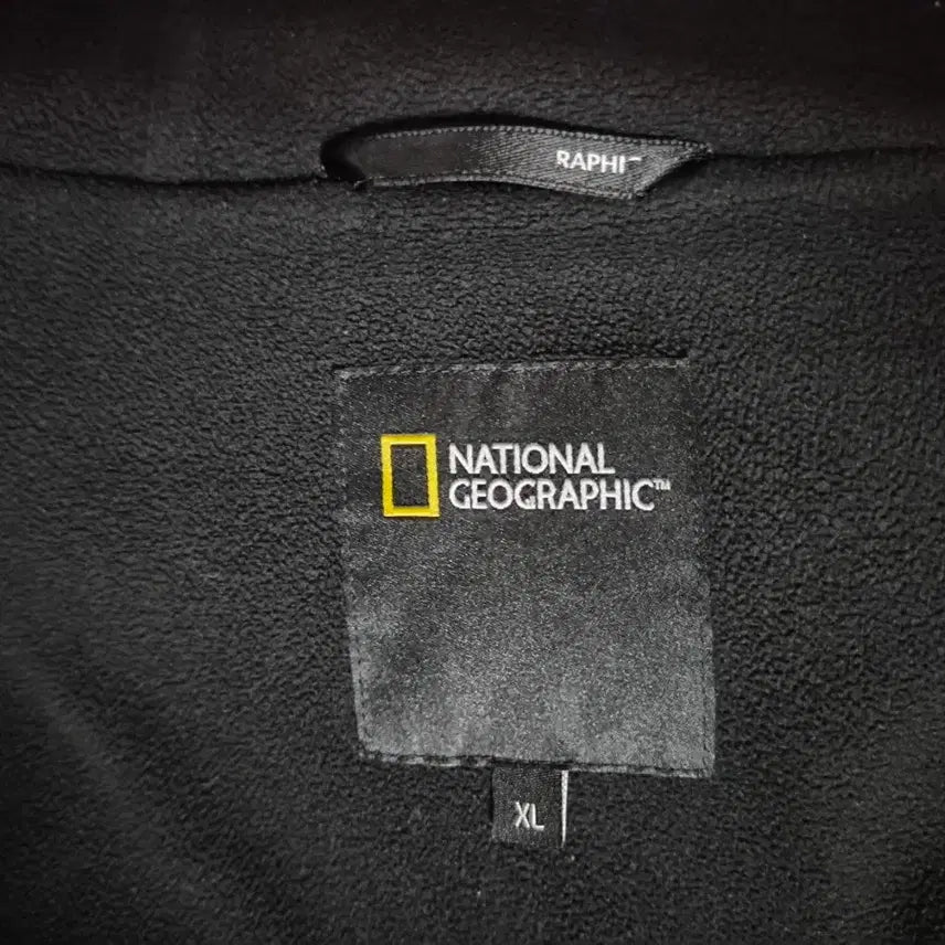 [BUNJANG] National Geographic Fleece Hoodie Black / 내셔널지오그래픽 후리스 후드집업 블랙