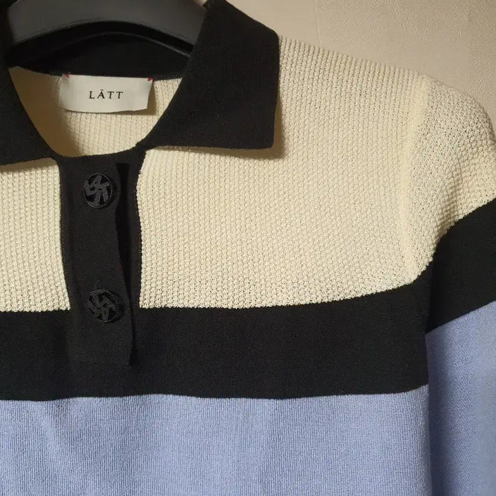 [BUNJANG] LATT 배색 반팔 카라 니트 / 한섬LATT 배색 반팔 카라 니트