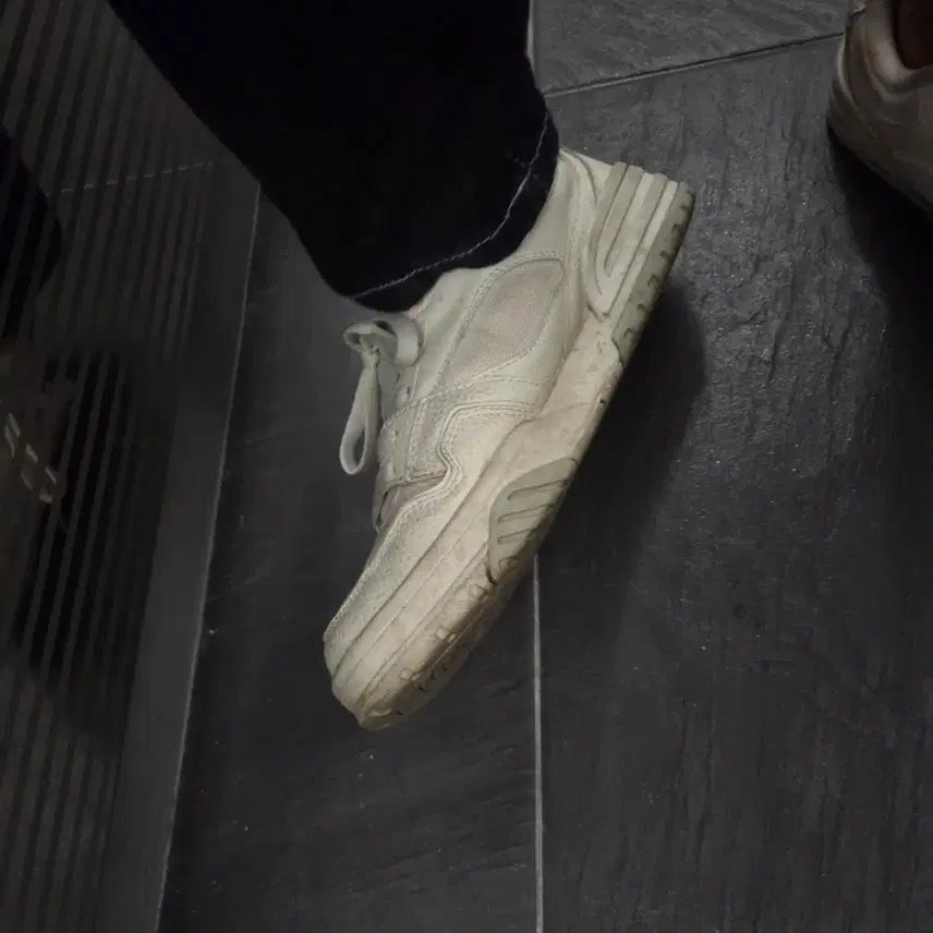 [BUNJANG] ZARA Sneakers / ZARA 자라 스니커즈 운동화