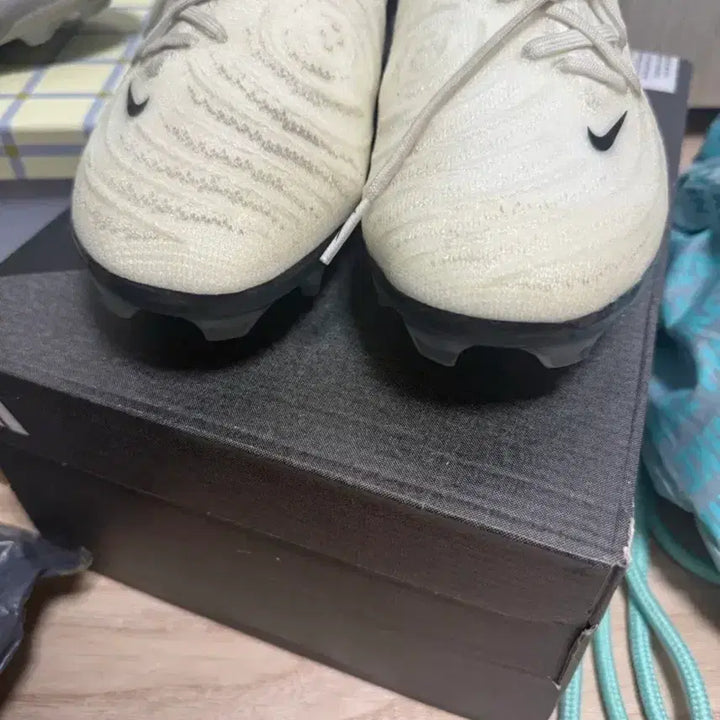 [BUNJANG] Nike Phantom GX2 Elite FG LV8 FG Soccer Cleats / 나이키 팬텀 GX2 엘리트 FG LV8 FG 축구화 270