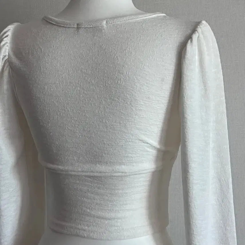[BUNJANG] Square Neck Shirred Puff Sleeve Blouse / 스퀘어넥 셔링 퍼프 리본 블라우스
