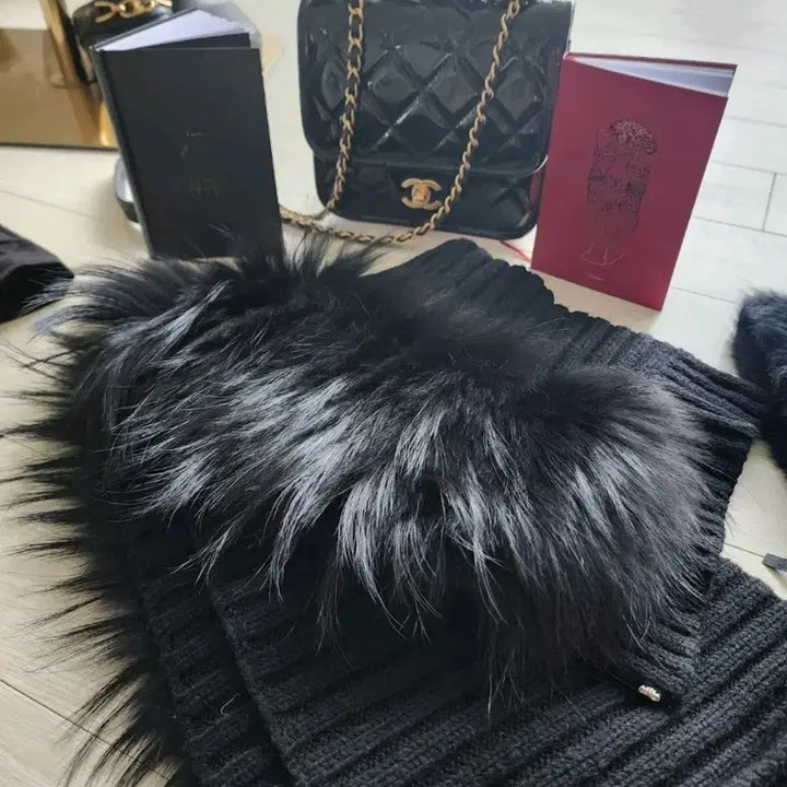 [BUNJANG] SPORTMAX Black Knit Muffler with Fox Fur / SPORTMAX 블랙 니트 머플러 폭스 퍼