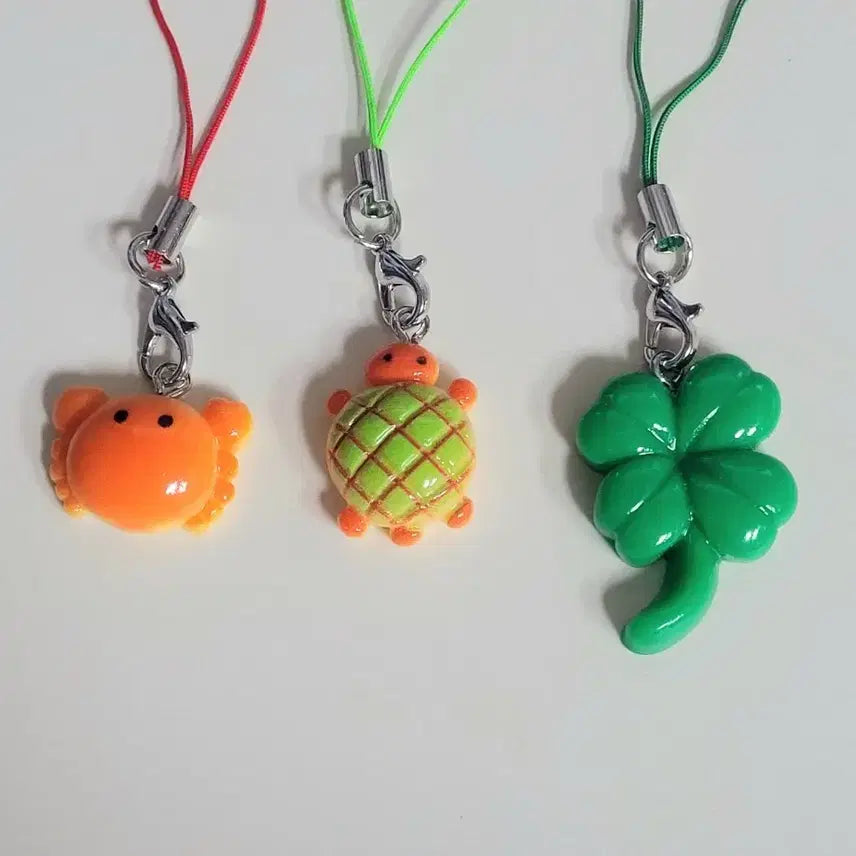 [BUNJANG] Bakery Items and Keyring Bundle / 게빵 / 거북이 메론빵 / 네잎 클로버 키링