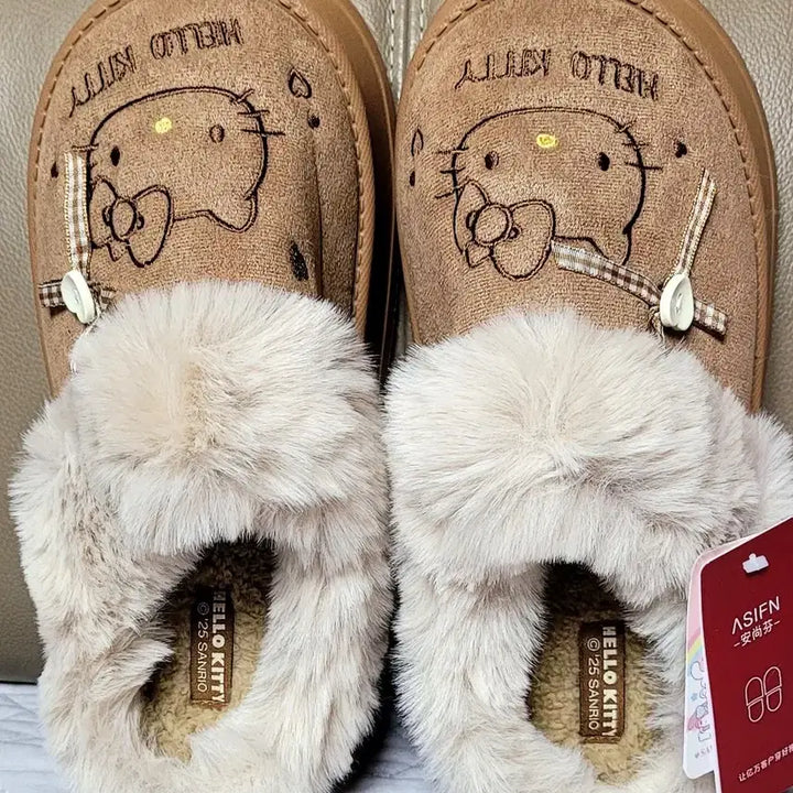 [BUNJANG] Hello Kitty Slipper / 헬로키티 털 실내화 (브라운/핑크 화이트)