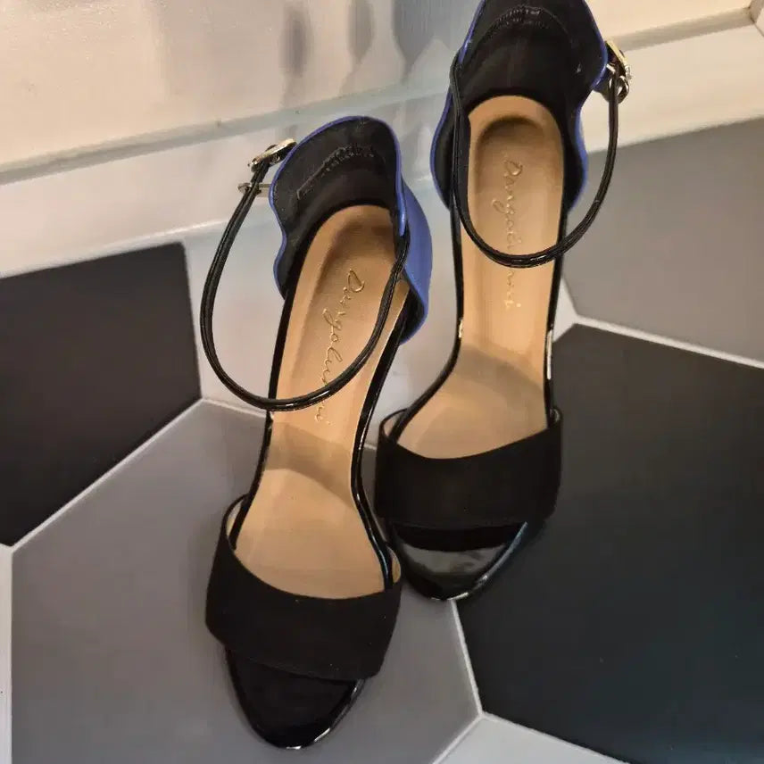[BUNJANG] Danyelanni Ankle Strap Heeled Sandals / 블랙 앵클 스트랩 힐 샌들 240(새상품)