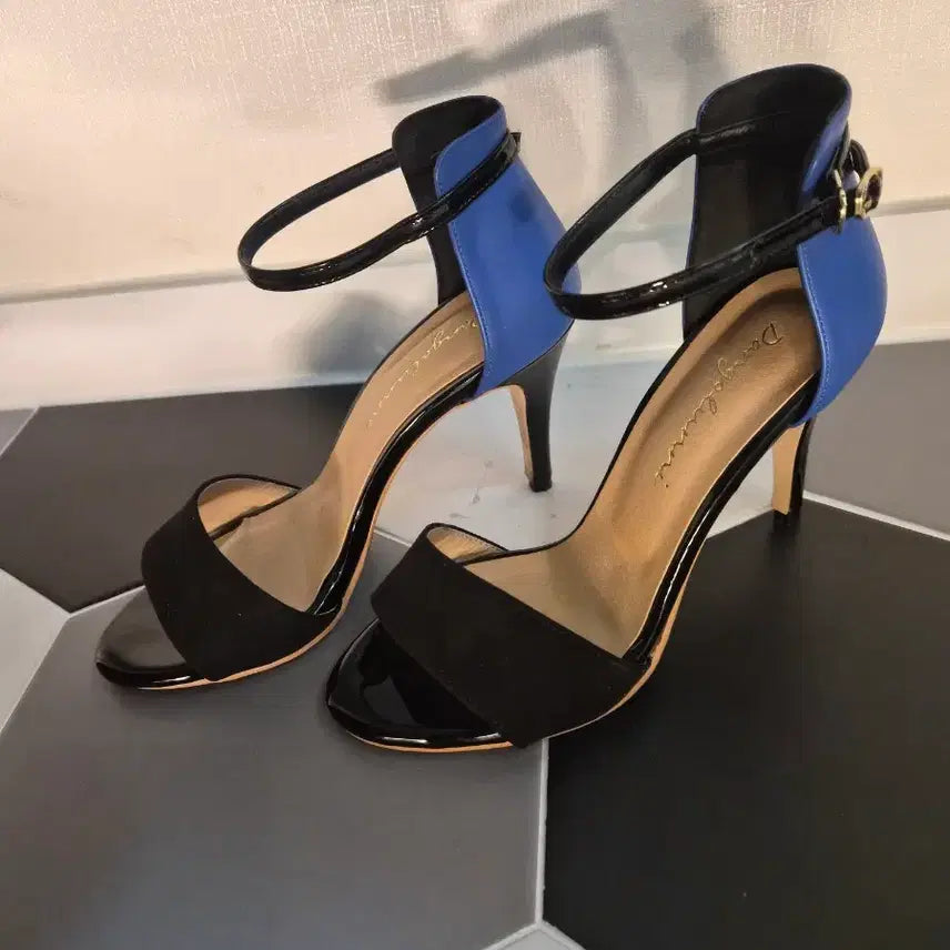 [BUNJANG] Danyelanni Ankle Strap Heeled Sandals / 블랙 앵클 스트랩 힐 샌들 240(새상품)