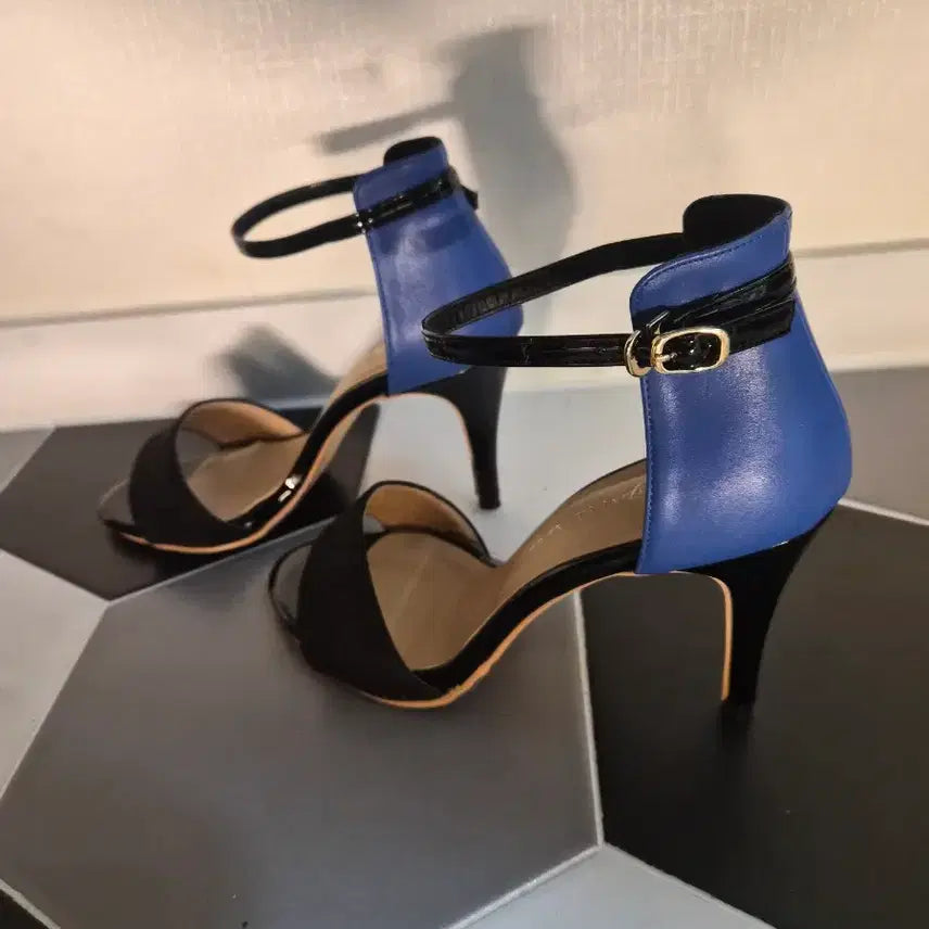 [BUNJANG] Danyelanni Ankle Strap Heeled Sandals / 블랙 앵클 스트랩 힐 샌들 240(새상품)