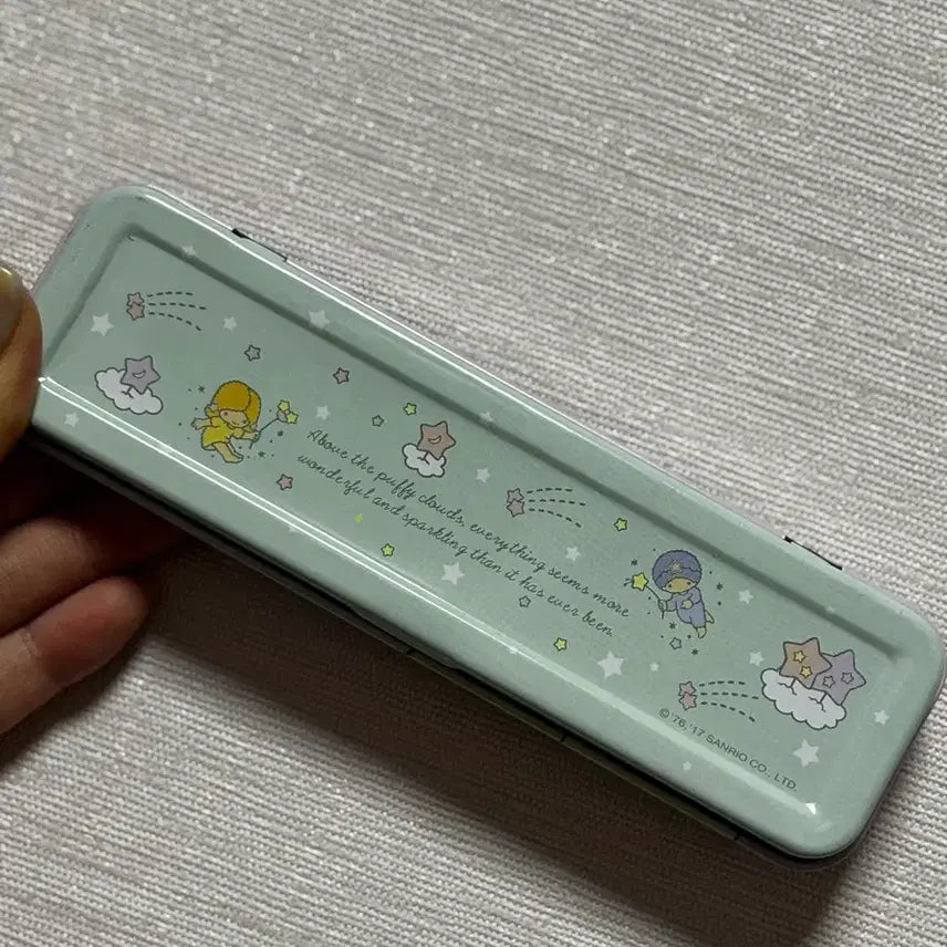 [BUNJANG] Sanrio Kiki &amp; Lala Tin Case with Pen Set / 고전 키키라라 틴케이스(볼펜set)